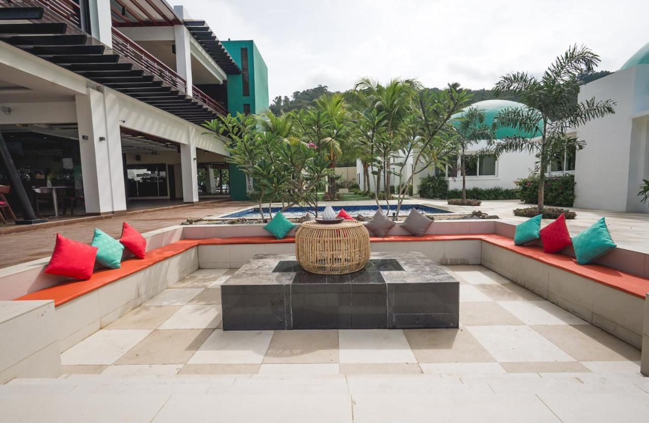 Weekends El Nido Beach Resort Exterior photo