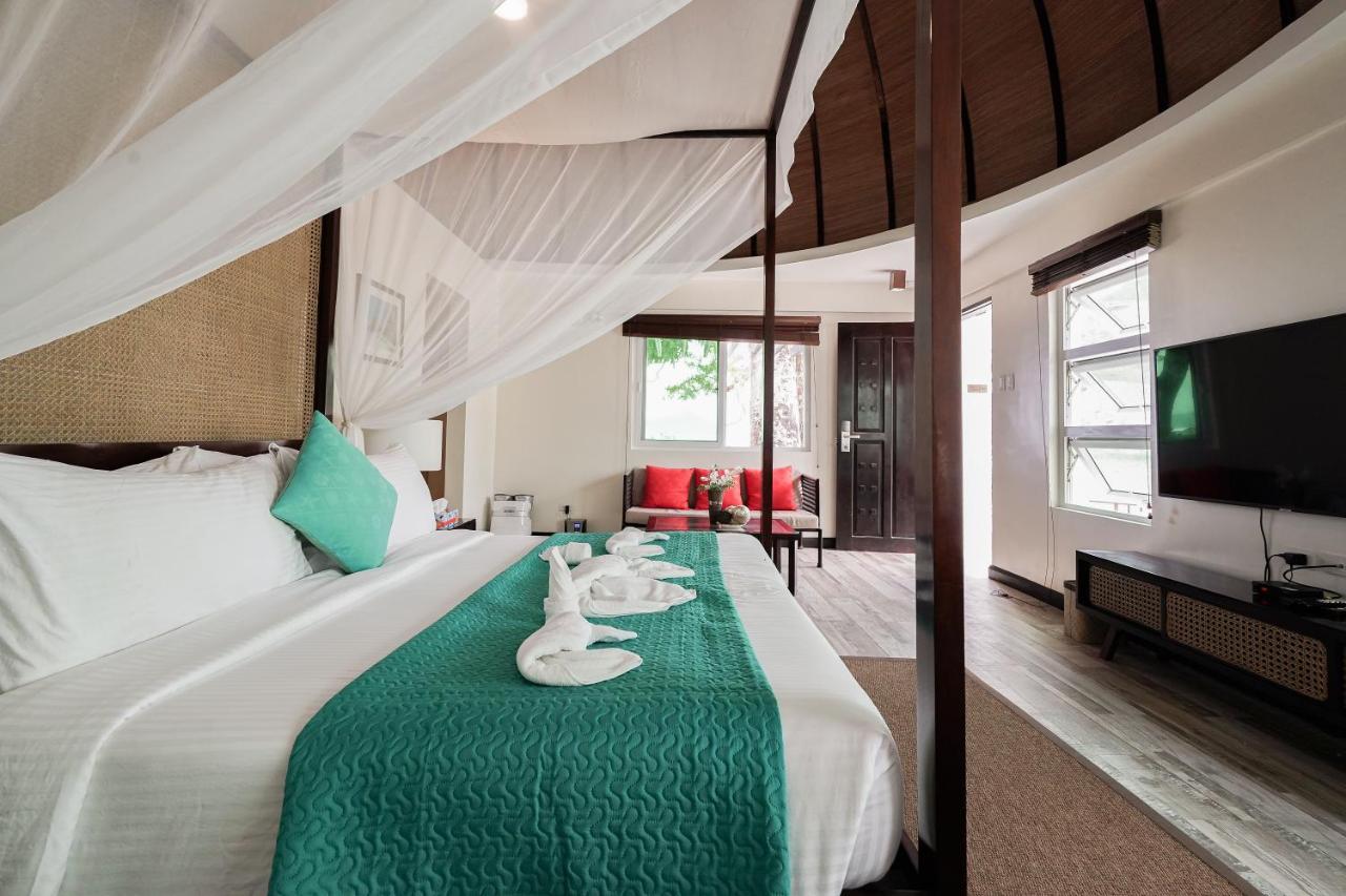 Weekends El Nido Beach Resort Exterior photo